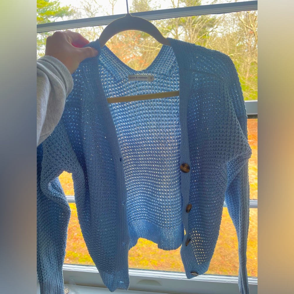 Moon and Madison size SMALL baby blue crochet cardigan. brown buttons.